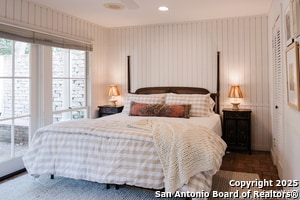 Building Photo - 140 W Fair Oaks Pl