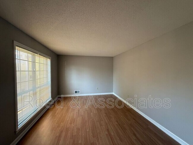 Building Photo - 4096 Silverleaf Rd