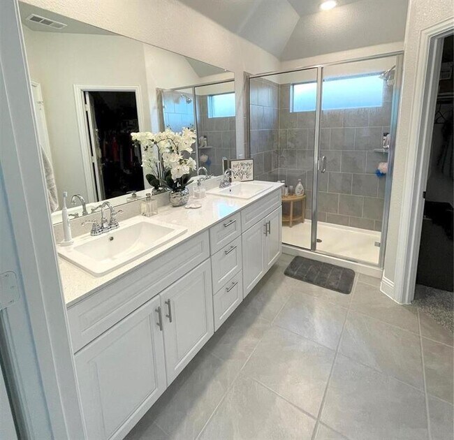 Building Photo - 3821 Bennett Trail