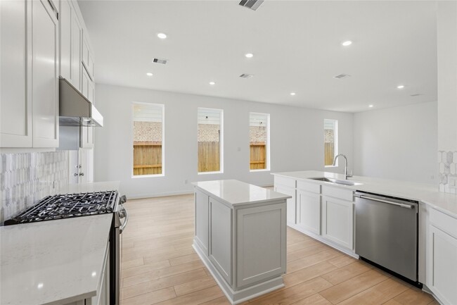 Building Photo - 4530 Sunny Hazel Ln
