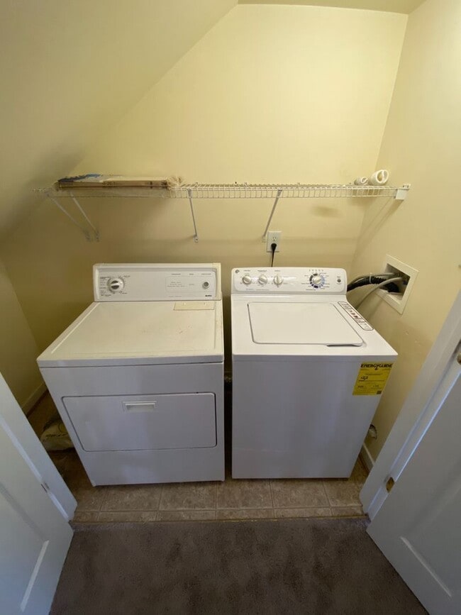 Building Photo - 5504 Millstream Ln