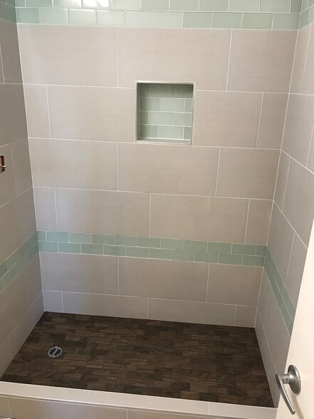 Hall bath custom shower - 3400 Santa Maria Way