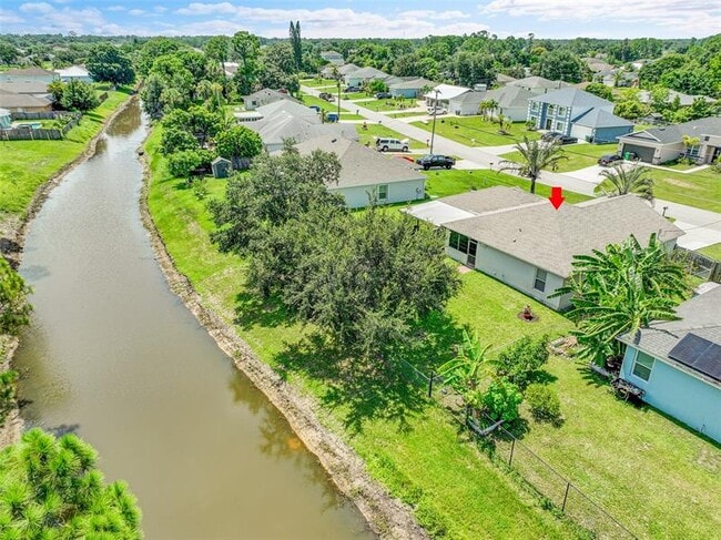 Building Photo - 1332 SW Granville Ave