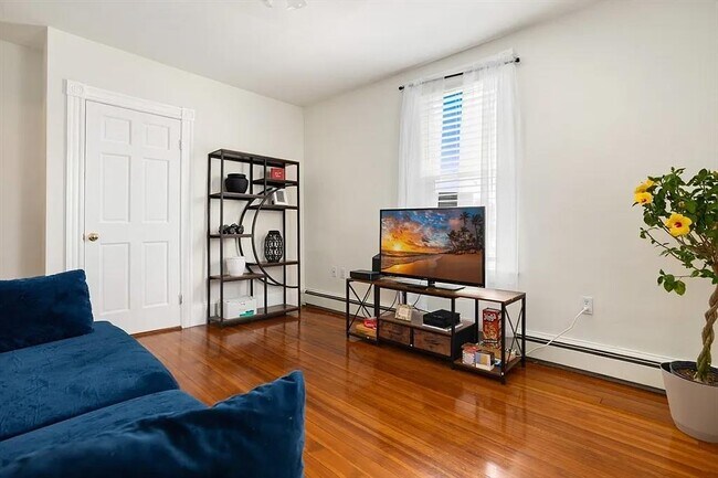 Building Photo - 401 Cabot St