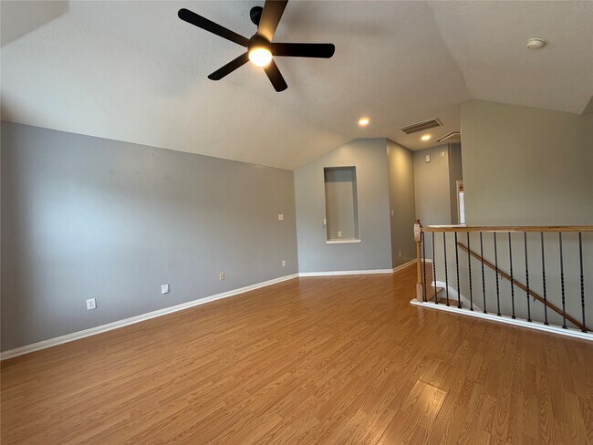 Building Photo - 1113 Shadowbend