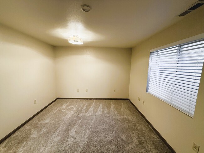 Building Photo - 7522 Madrid ct