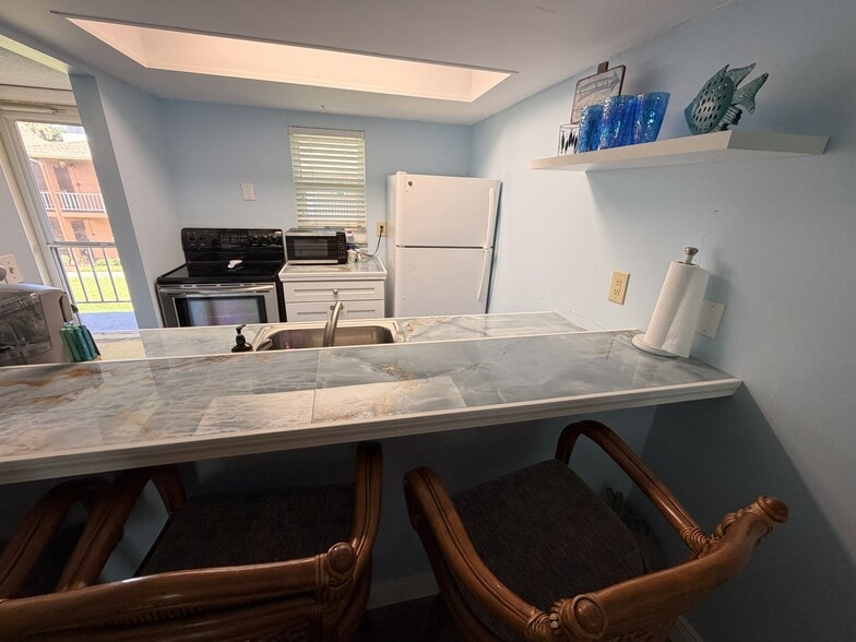 Kitchen - 12760 Indian Rocks Rd