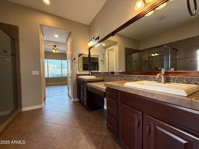 Building Photo - 4045 S Camellia Dr