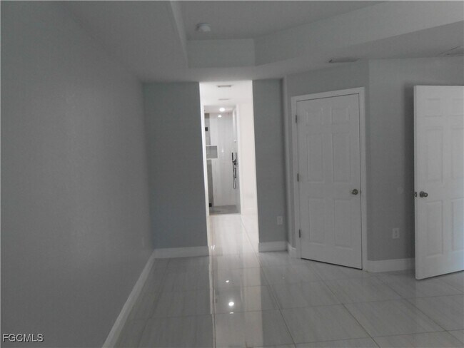 Building Photo - 601 Clayton Ave