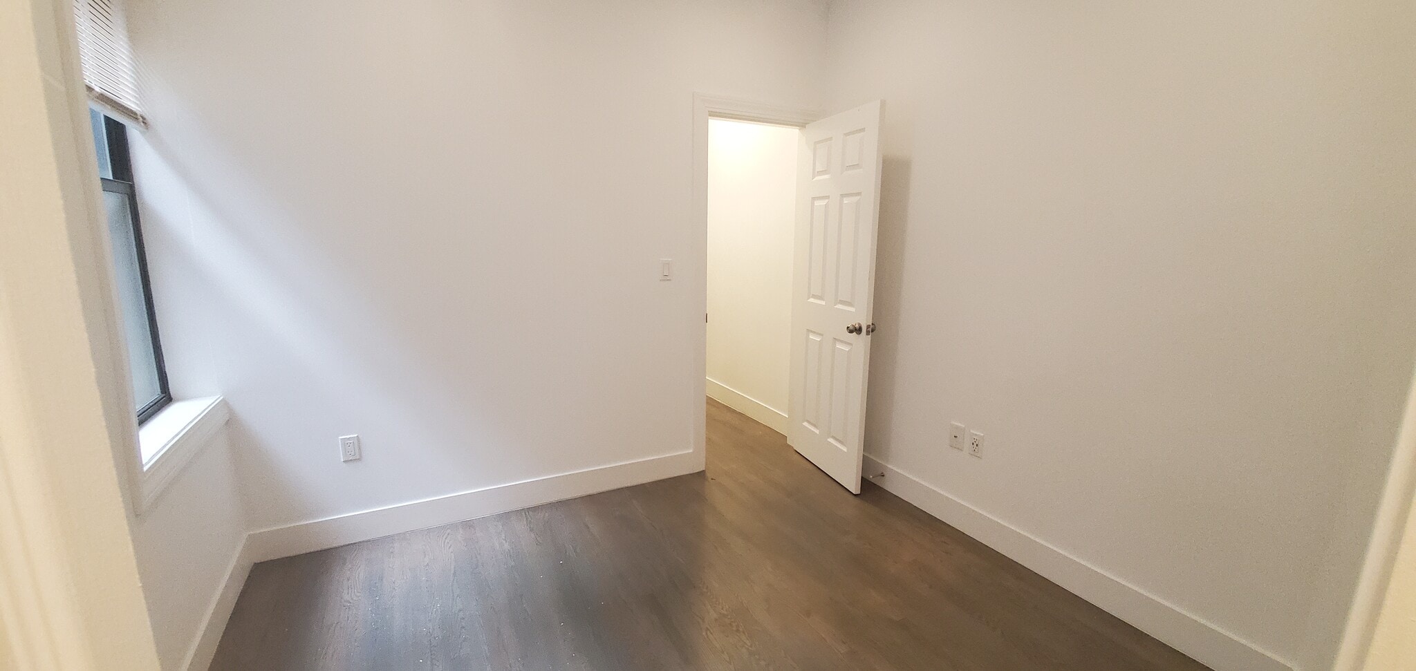 Building Photo - 24 Phillips St