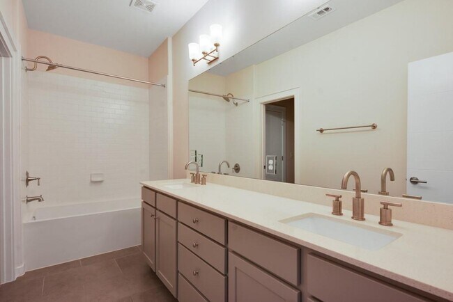 Building Photo - 8913 Parker Ranch Cir