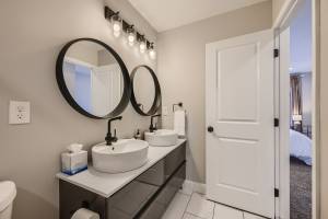 Building Photo - 4332 Falls Rd