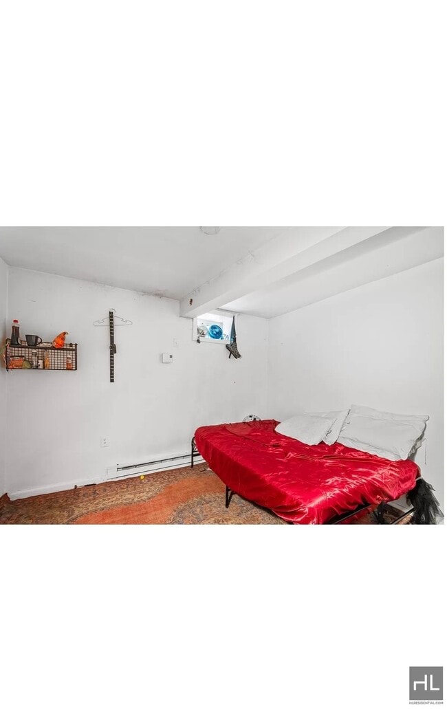 Building Photo - 3BR 1.5BA Duplex w/ Private Backyard & Lau...