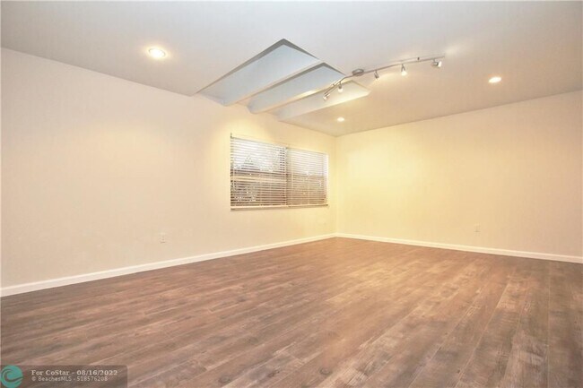 Building Photo - 10134 Boca Woods Ln