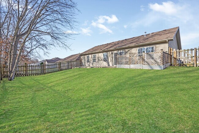 Building Photo - 5104 Sandstone Dr