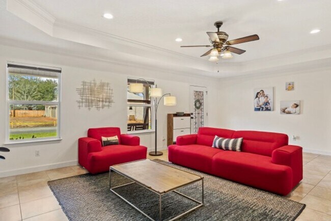 Building Photo - 3BR Smart Solar Home Near Eglin & Hurlburt AFB in Fort Walton Beach!