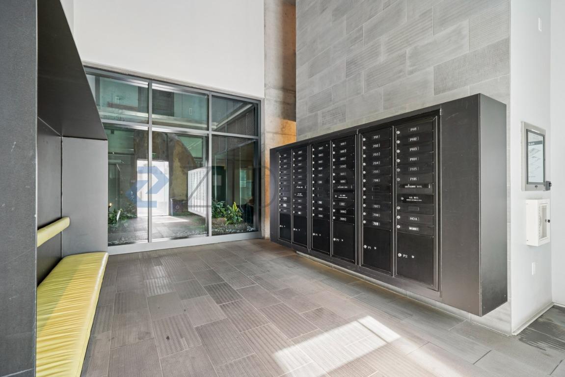 Building Photo - 8 Octavia St