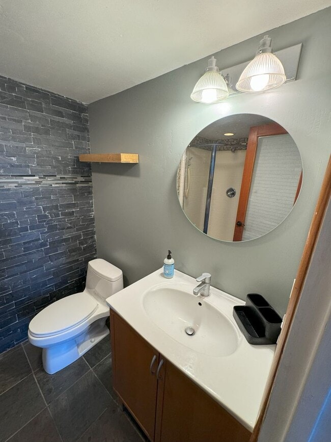 Building Photo - 2-Bed, 1-Bath Mountain Cabin Retreat with ...