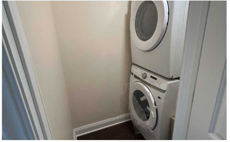 Building Photo - 924 Brookline Blvd