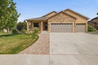 Building Photo - 12441 Woodruff Dr
