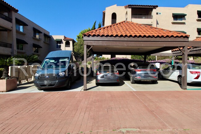 Building Photo - 2522 Clairemont Dr