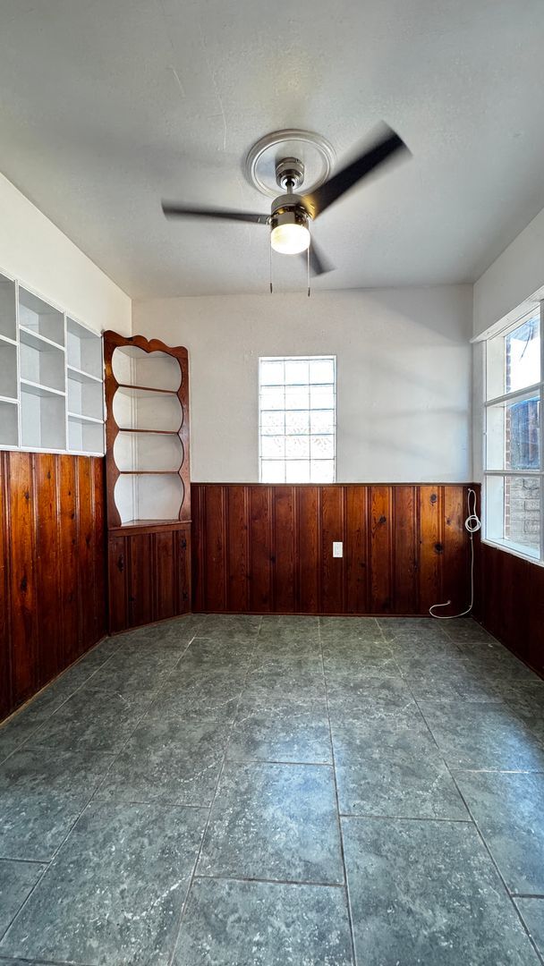 Building Photo - Bellevue4225