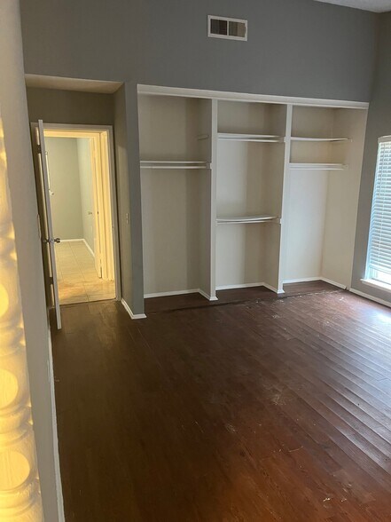 Building Photo - 12315 Constitution St