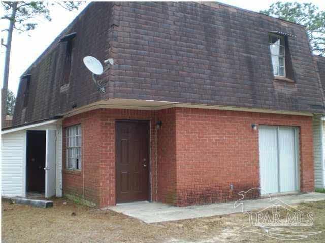 Primary Photo - 1121 Lake Dr