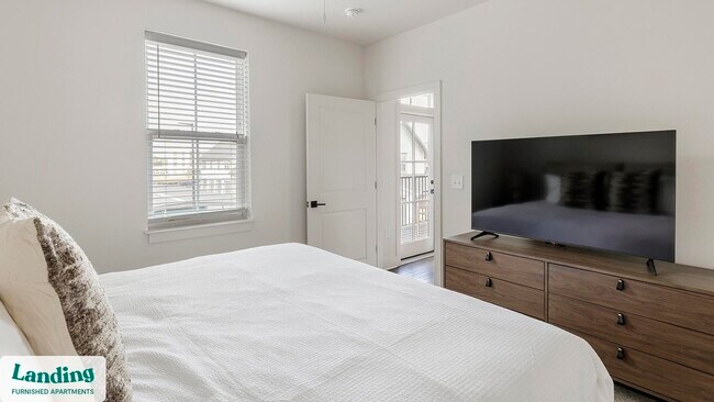 Building Photo - 170 Graphics Dr