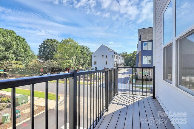 Building Photo - 1103 Kokomo Ln