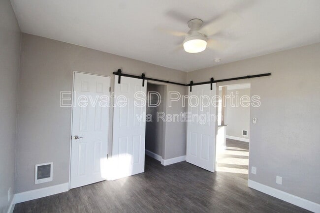 Building Photo - 4685 Hamilton St