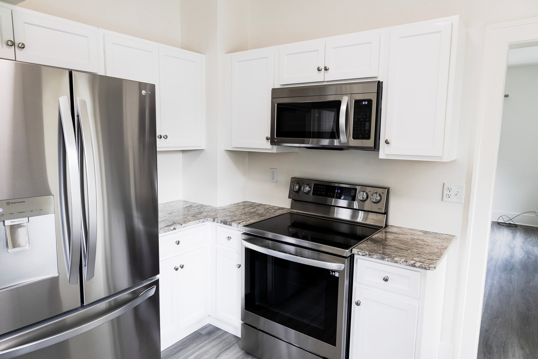 Building Photo - 1104 S Main Ave