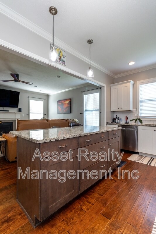 Building Photo - 1416 Madison Oaks Rd