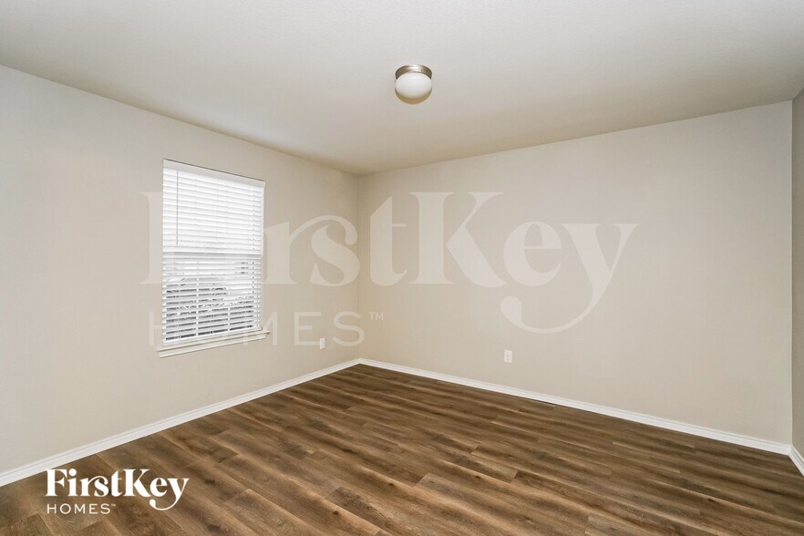 Building Photo - 6233 Misty Breeze Dr