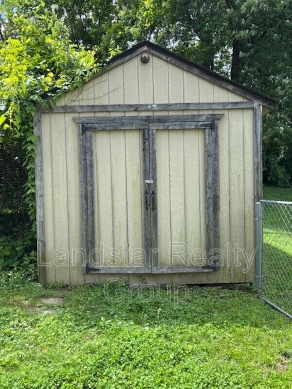 Building Photo - 4714 Seville Dr