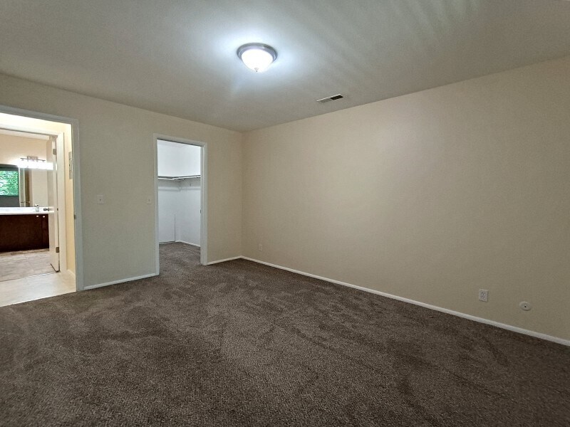 Building Photo - 4536 S 1900 W