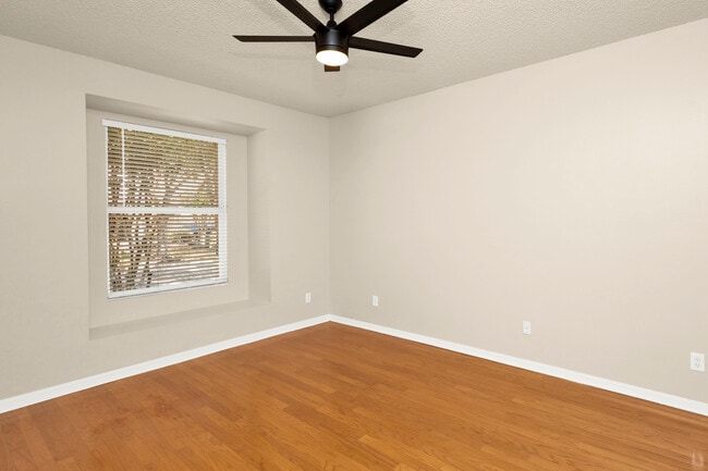 Building Photo - 14480 Chinese Elm Dr