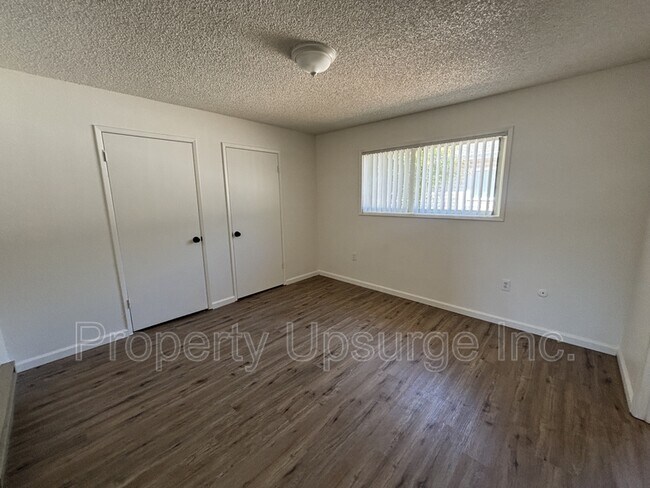 Building Photo - 705 Kimball Rd