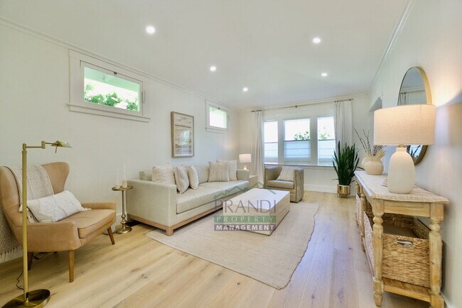 Building Photo - 49 Locust Ave