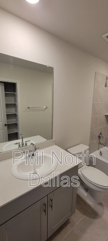 Building Photo - 10609 Potawatomi Ln