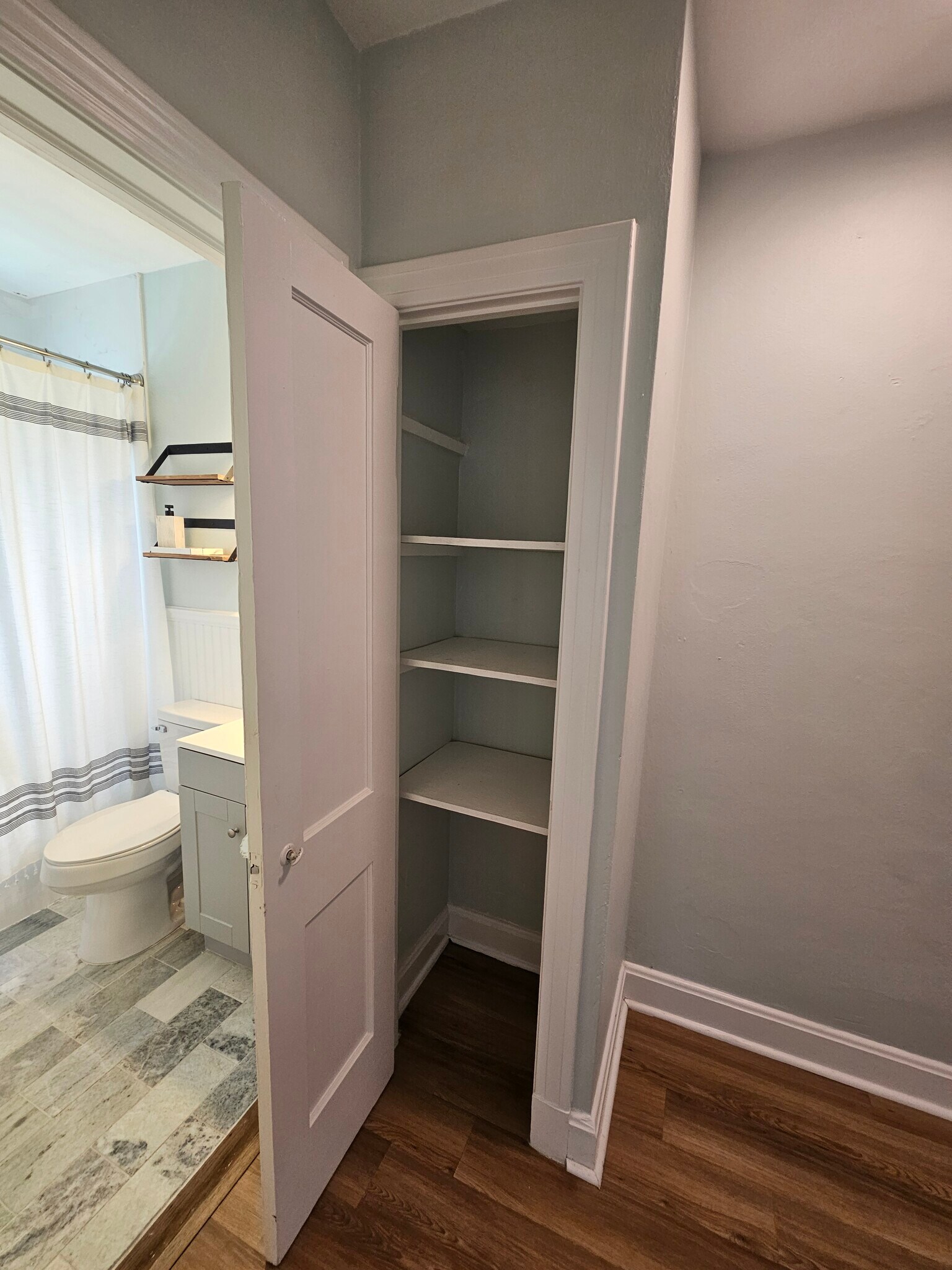 Building Photo - 46 W 11th St