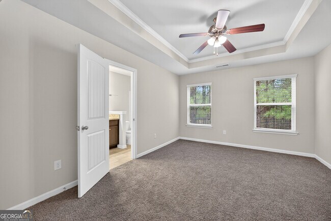 Building Photo - 4497 Ravenwood Dr