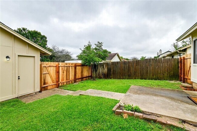 Building Photo - 1602 W Braker Ln