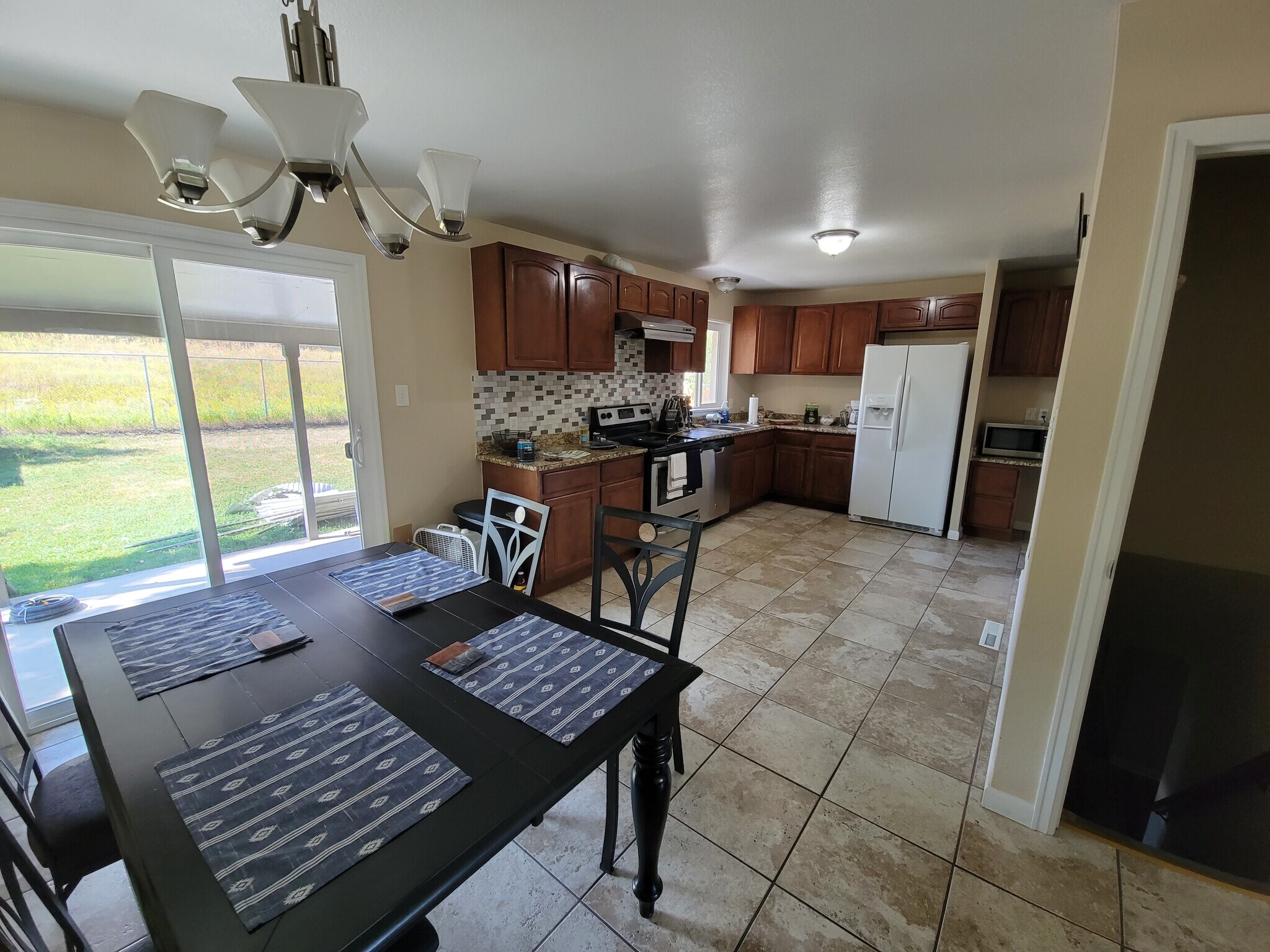 Building Photo - 2203 Beech Ct