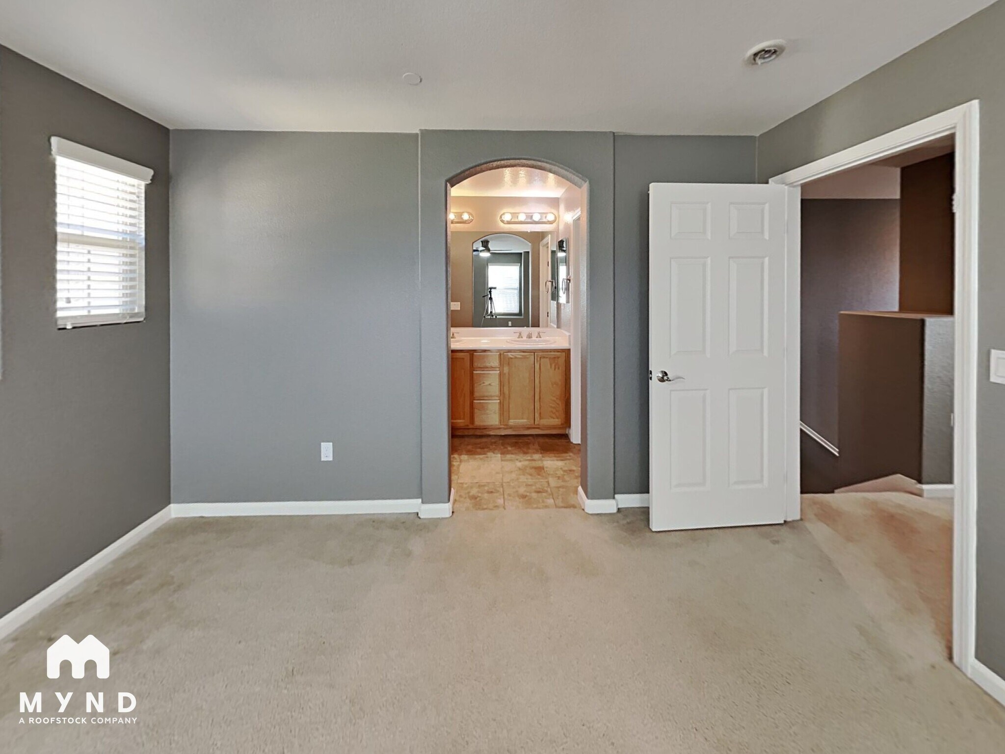 Building Photo - 128 Lippizanner Pl