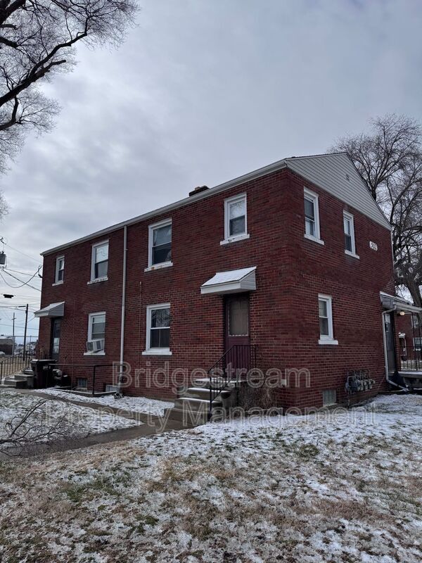 Building Photo - 506 Middle St