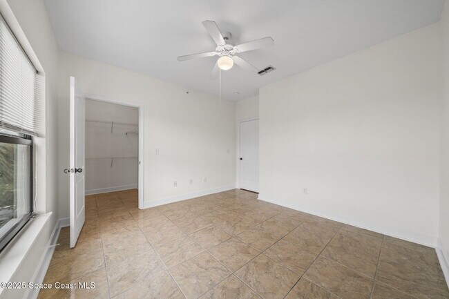 Building Photo - 6421 Borasco Dr