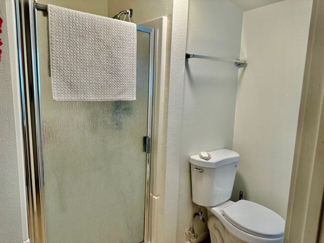 Building Photo - 3 BEDROOM 2 BATH HOUSE | Prelease for July 15th, 2026.