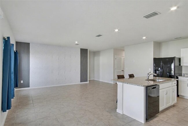 Building Photo - 1371 Madison Cir