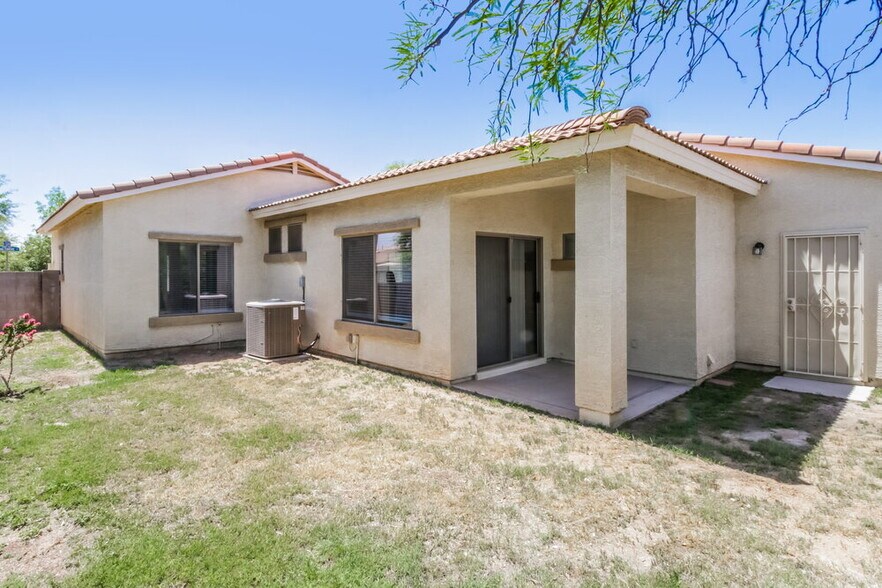 Building Photo - 7660 E Baltimore St